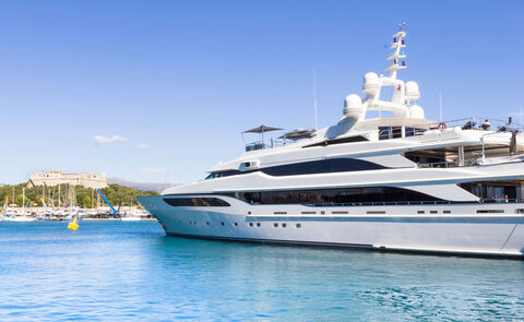 The Luxury Yacht Charter Experience