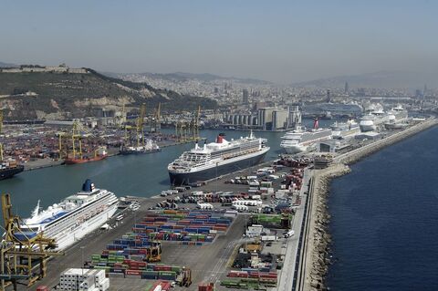 İspanya yolcu gemileri için tatlı su tedarikini durdurdu
